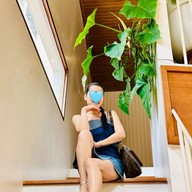 Bluehouse cafe Sriracha