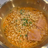 Seoul Gobi โซลโกบิ ข้าวหน้าหมูบุลโกกิ -