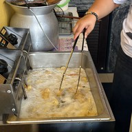 กล้วยทอดอัมพวา ประชาอุทิศ 90