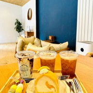 Bluehouse cafe Sriracha