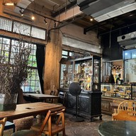 Wallflowers วอลฟลาวเวอร์