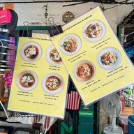 ราดหน้ายอดผัก เอ็มไพร์ สุกี้หมูหมัก（รสเด็ด） ตลาดสวนพลู