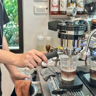 FIRST CRACK COFFEE - HOME CAFÉ PHETKASEM 81