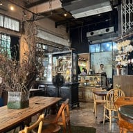 Wallflowers วอลฟลาวเวอร์
