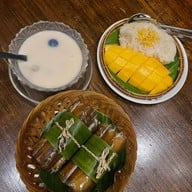 Sri Trat Restaurant & Bar Sri Trat
