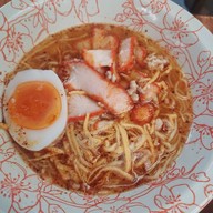 เมนูของร้าน ก๋วยเตี๋ยวไข่ คุณแหม่ม