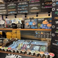 Guss Damn Good สีลมคอมเพล็กซ์ (Silom Complex)