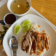 เมนูของร้าน ข้าวมันไก่ตอนบุญทวี บะหมี่เกี๊ยว ข้าวหมูกรอบ ราชพฤกษ์ ปทุมธานี ปั้ม ปตท กม35