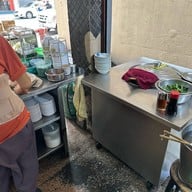 กว้านสิ่วกี่ ตลาดน้อย