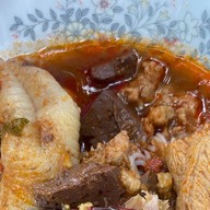 ขนมเส้นในซอย(ยายนุชเจ้าเก่า) -