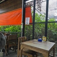 บรรยากาศ สเต็กลุงใหญ่ พัฒนาการตัดใหม่ สเต็กลุงใหญ่ สาขาพัฒนาการตัดใหม่