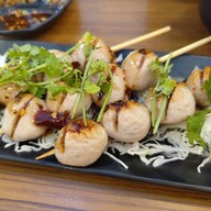 เมนูของร้าน เน้นเนื้อ ข้าวกะเพรา ก๋วยเตี๋ยว by เชฟบัส Topchef สยามสแควร์วัน