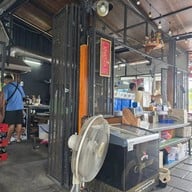 บรรยากาศ สเต็กลุงใหญ่ พัฒนาการตัดใหม่ สเต็กลุงใหญ่ สาขาพัฒนาการตัดใหม่