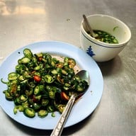 ข้าวหมูแดงนายโอวนครสนุก สี่แยกวรจักร ไม่มีสาขา