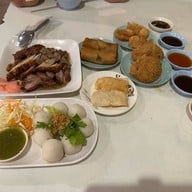 กว้านสิ่วกี่ ตลาดน้อย