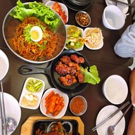 ROCK AND ROLL FOOD สุขุมวิท 71