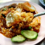 ข้าวหมูแดงนายโอวนครสนุก สี่แยกวรจักร ไม่มีสาขา