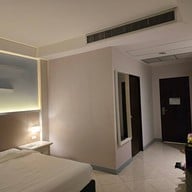 สถานพักฟื้นและพักผ่อนกองทัพบก สวนสนประดิพัทธ์ 1