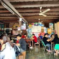 เลี้ยงพานิช