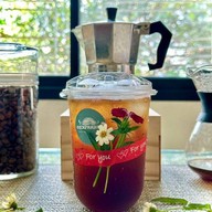 Khrua Baan Na Mee เครื่องดื่ม กาแฟ