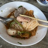 เมนูของร้าน เส้นสยาม ก๋วยเตี๋ยวต้มยำสุโขทัย สายไหม