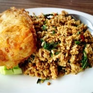 เลี้ยงพานิช