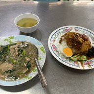 ราดหน้ายอดผัก อภิโภชน์ สูตรต้นตำรับ ซอยรามอินทรา14(ซอยมัยลาภ)