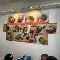 ราดหน้ายอดผัก อภิโภชน์ สูตรต้นตำรับ ซอยรามอินทรา14(ซอยมัยลาภ)