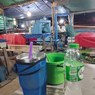 บรรยากาศ ร้านน้องโยลาบยโส