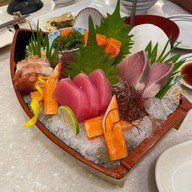 Fuji Japanese Restaurant แฟชั่นไอส์แลนด์