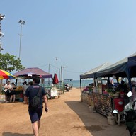 ลุงเอนกตำแซ่บ