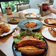 Tarine Cafe ธารีน คาเฟ่ กาญจนาภิเษก 4