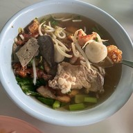 เมนูของร้าน ข้าวหมูแดงโกเยาว์  ท่ากลาง