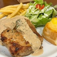 เมนูของร้าน ป๊อปสเต็กแอนด์มอร์ -