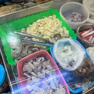 ร้านยำซาเล้ง ซอยไสยวน