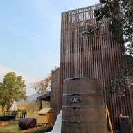 บรรยากาศ Pirom Cafe