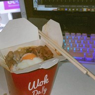 Wok Daily วอคเดลี่ หมี่กล่อง อนุสาวรีย์ชัย