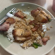 เจ๊กี่ ข้าวหน้าหมูย่าง เตี๋ยวหมูย่าง