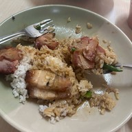 เจ๊กี่ ข้าวหน้าหมูย่าง เตี๋ยวหมูย่าง