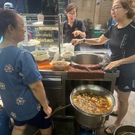 มิตรโภชนา สีลม (ตรงข้าม รพ.เลิดสิน)