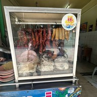 เจ๊กี่ ข้าวหน้าหมูย่าง เตี๋ยวหมูย่าง