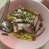 เจ๊กี่ ข้าวหน้าหมูย่าง เตี๋ยวหมูย่าง