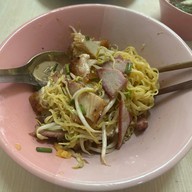 เจ๊กี่ ข้าวหน้าหมูย่าง เตี๋ยวหมูย่าง