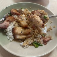 เมนูของร้าน เจ๊กี่ ข้าวหน้าหมูย่าง เตี๋ยวหมูย่าง