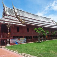 บรรยากาศ วัดใหญ่สุวรรณาราม วรวิหาร