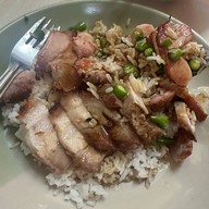 เมนูของร้าน เจ๊กี่ ข้าวหน้าหมูย่าง เตี๋ยวหมูย่าง