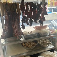 เจ๊กี่ ข้าวหน้าหมูย่าง เตี๋ยวหมูย่าง