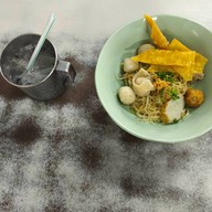 ลูกชิ้นปลานายโส่ย -