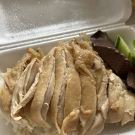 ข้าวมันไก่นายน้อย ซอยลือชา