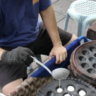 ขนมครกบ้านหม้อ (ป้าน้อย)